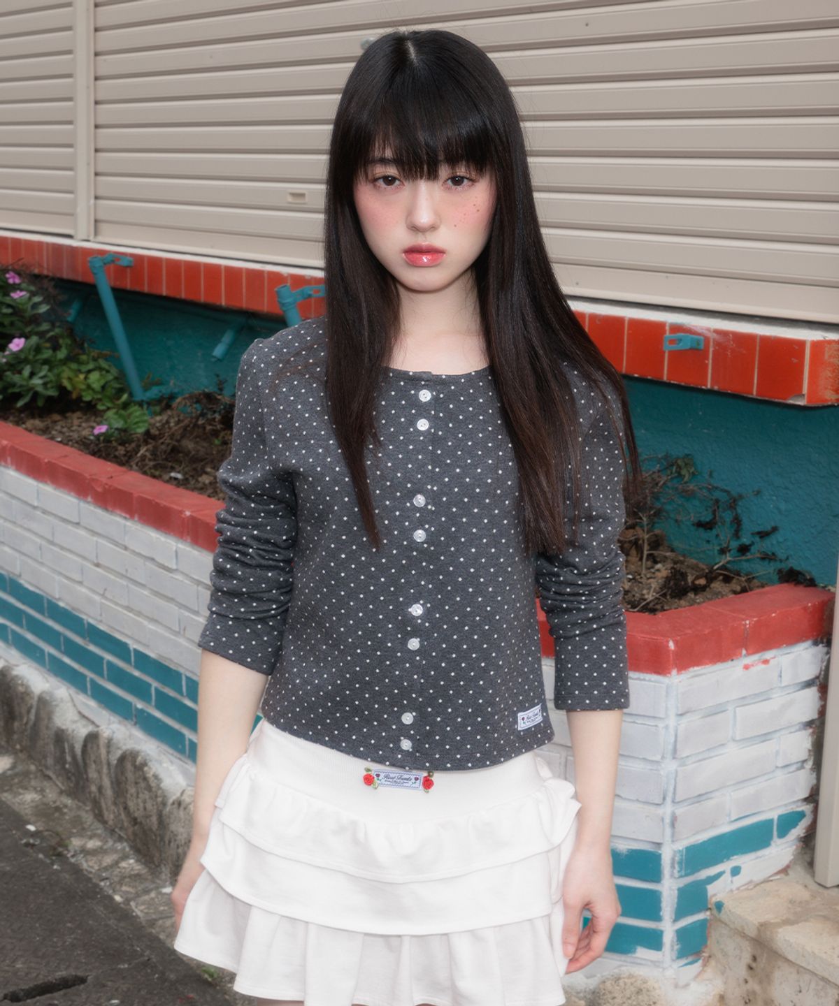 로제프란츠(ROSEFRANTZ) Dot Button Point Cardigan [Charcoal]