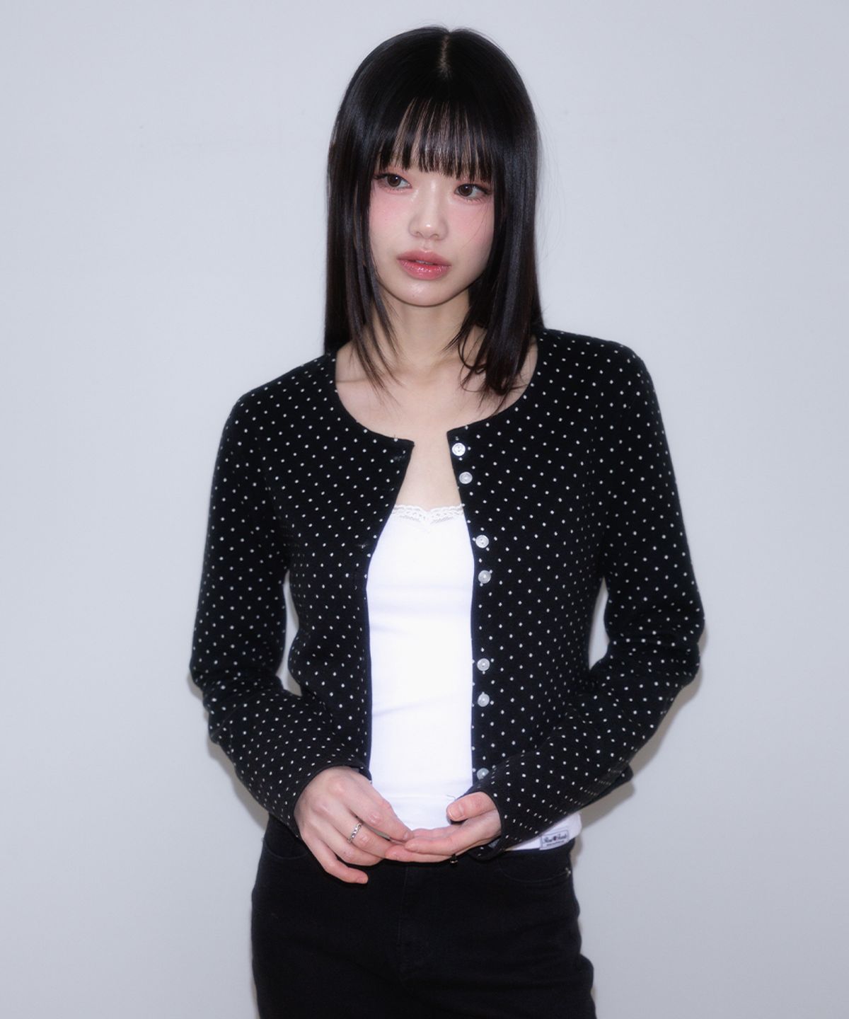 로제프란츠(ROSEFRANTZ) Dot Button Point Cardigan [Black]