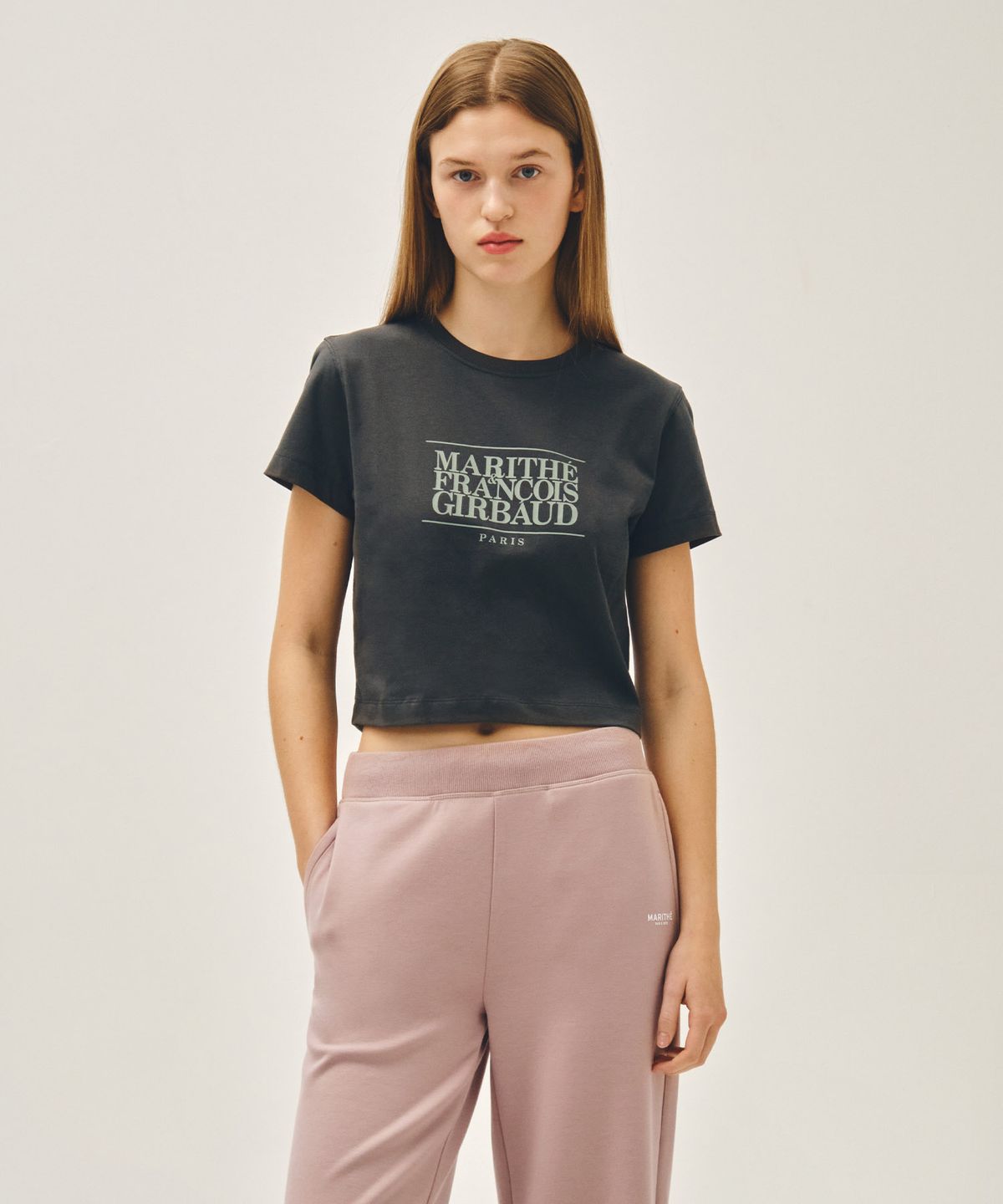 마리떼 프랑소와 저버(MARITHÉ + FRANҪOIS GIRBAUD) W CLASSIC LOGO CROP TEE charcoal