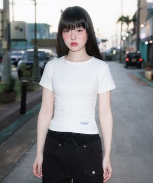 Essential Rose Label T-Shirt [Ivory]