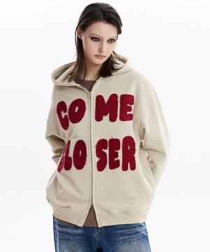 COME CLOSER 아플리케 후드 집업 베이지