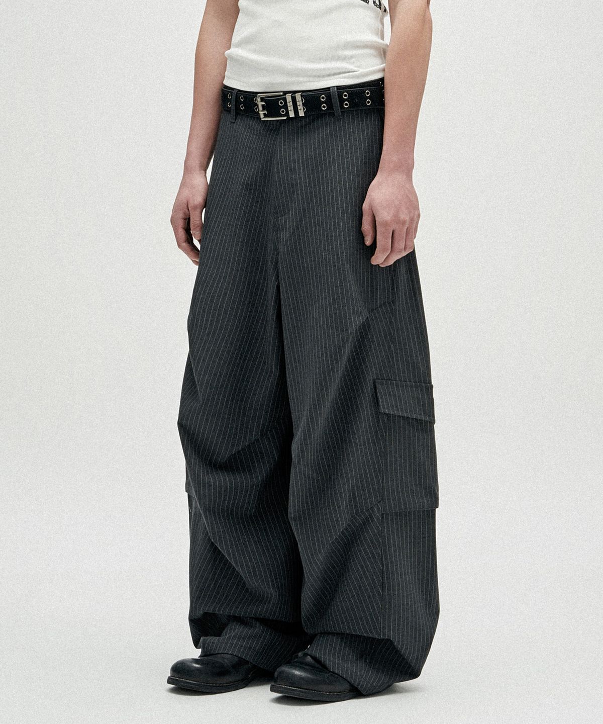 낫포너드(NOT4NERD) TR Stripe Curved Pants - Charcoal