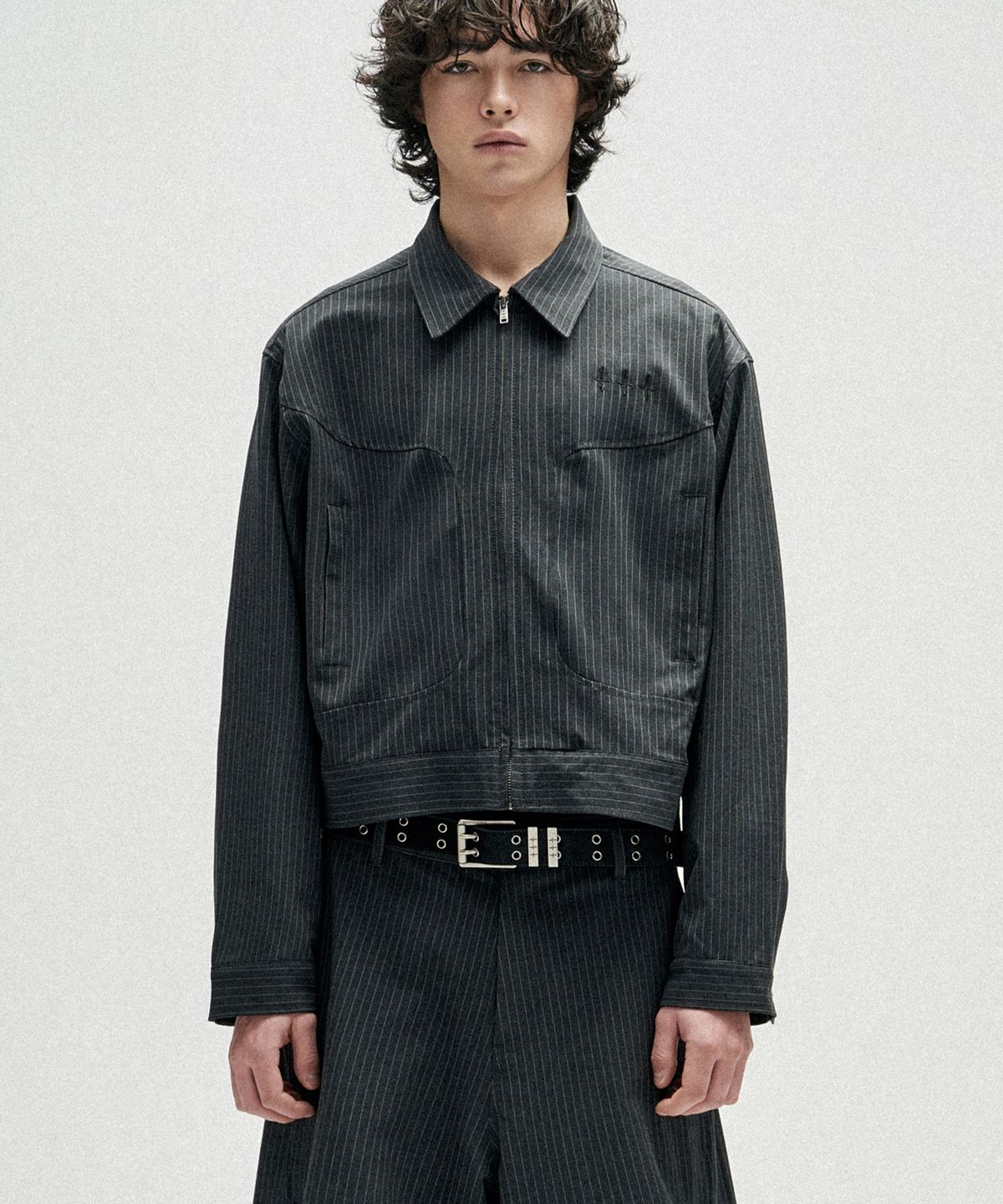 낫포너드(NOT4NERD) TR Stripe Cinch Back Crop Jacket - Charcoal