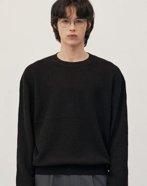 이지온 세미 오버핏 라운드넥 니트 [블랙]