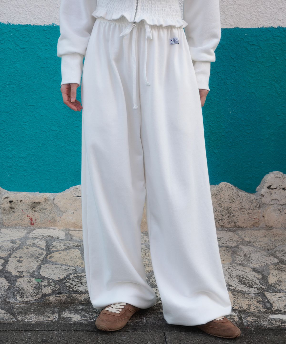 로제프란츠(ROSEFRANTZ) Back Pocket String Sweatpants [Ivory]