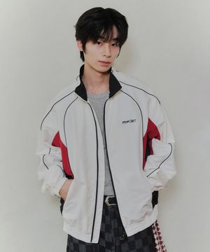 [서지수 PICK] 프리미어 트랙 윈드 브레이커 - 오프 화이트