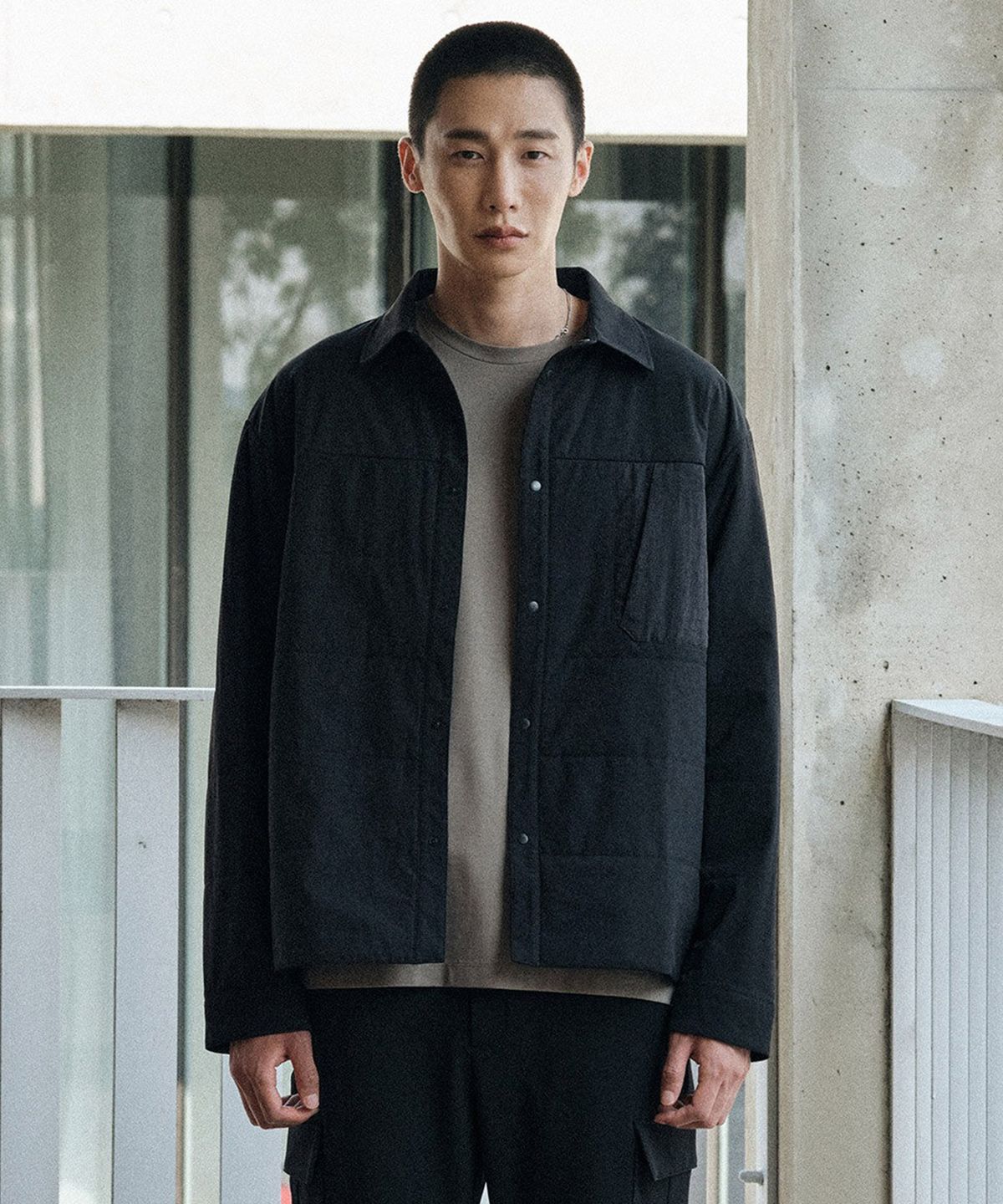 에스티코(STCO) 유틸리티 셔츠형 패딩 블랙 (오버핏)_SWDVAB1OSB
