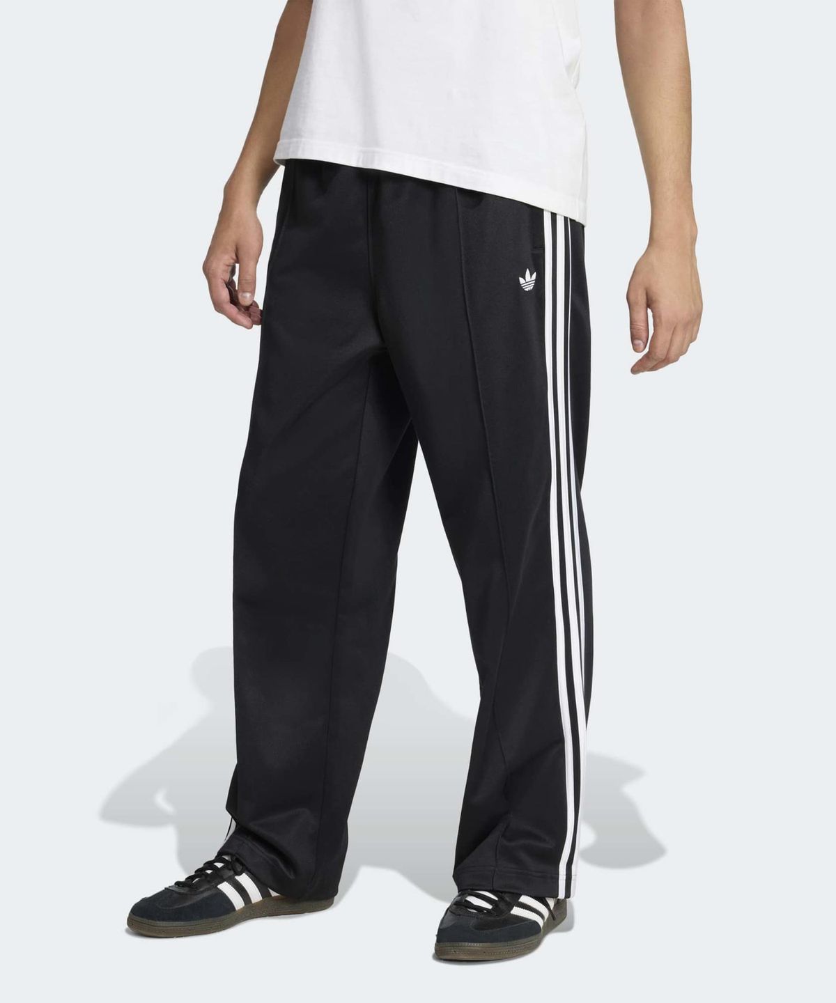 아디다스(ADIDAS) 배기 트랙 팬츠 - 블랙:화이트 / KE3501