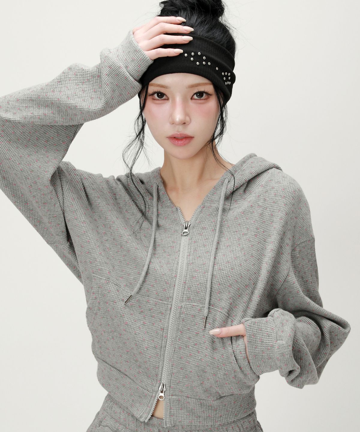라이크더모스트(LIKE THE MOST) 프릴 플라워 와플 후드 크롭 집업_그레이