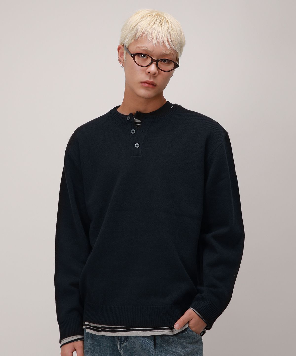 디벨로브(DEVELOVE) 데일리 헨리넥 라운드 니트_ 네이비