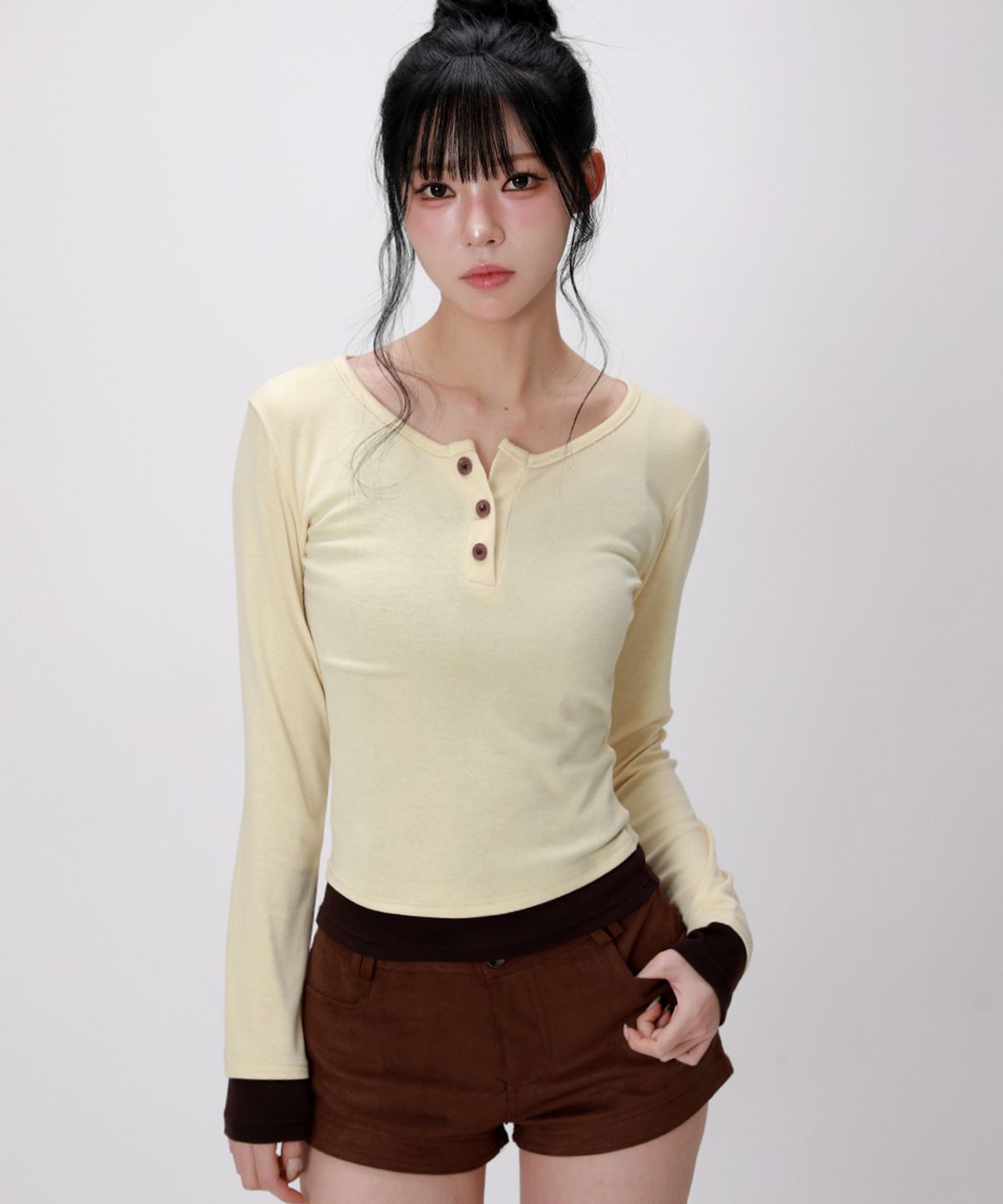 라이크더모스트(LIKE THE MOST) 레이어드 헨리넥 슬림 롱슬리브 탑_레몬
