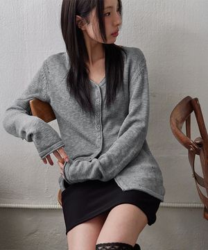 BOKSASH PENDANT V-NECK CARDIGAN, GREY