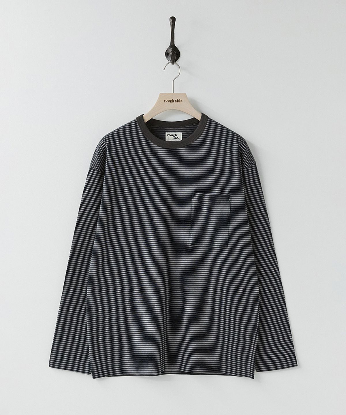 러프사이드(ROUGHSIDE) Pin Stripe Long Sleeve Space Grey