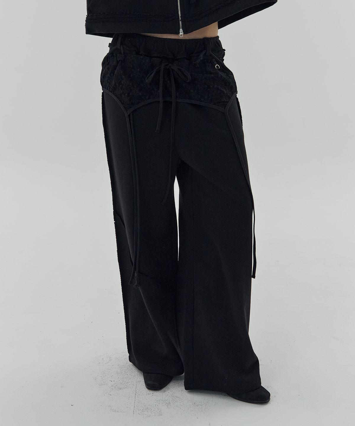 디어스토커(DEARSTALKER) JENA ROUGH SWEAT PANTS - BLACK