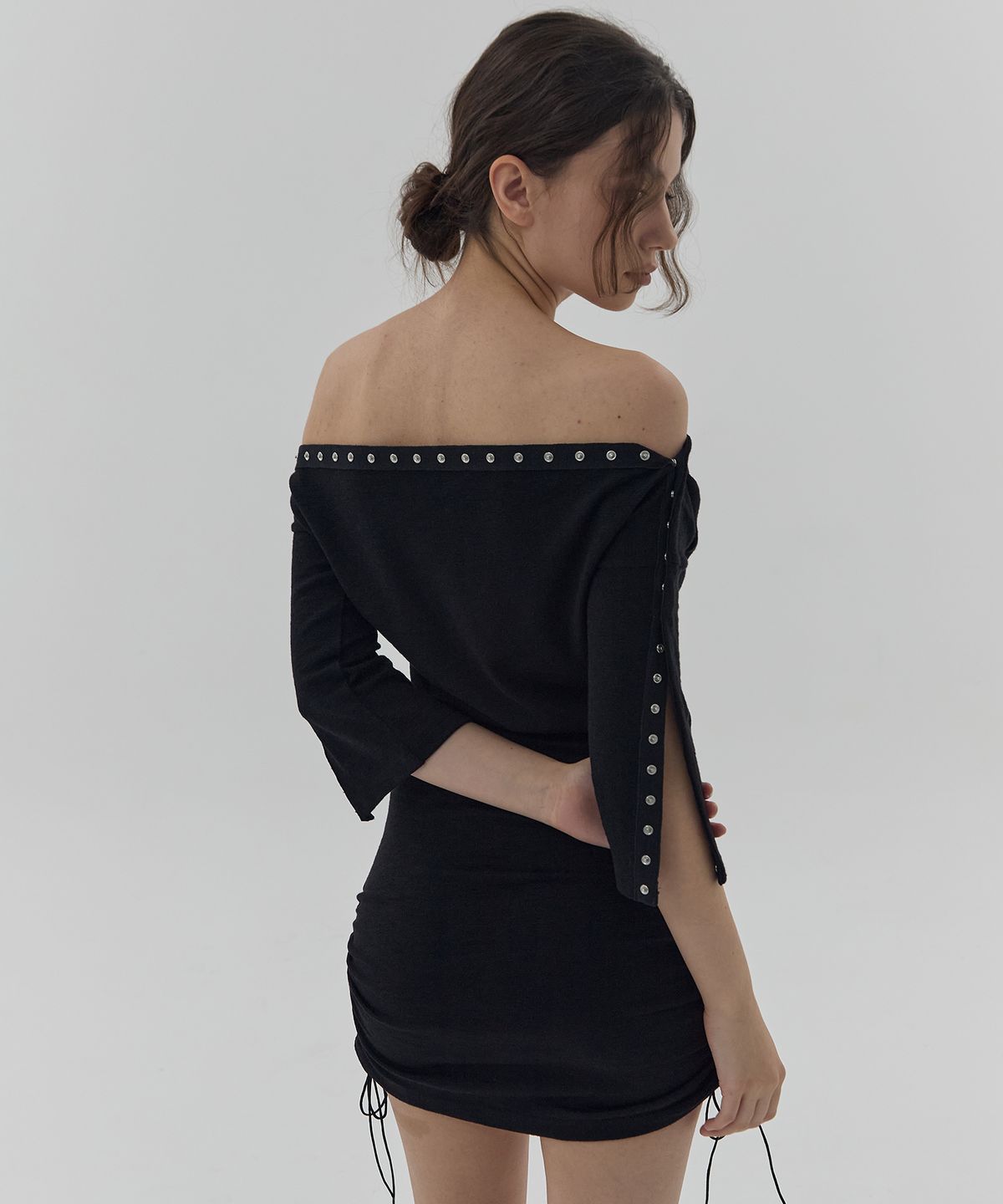 디어스토커(DEARSTALKER) KANA SNAP OFF-SHOULDER ONE PIECE - BLACK