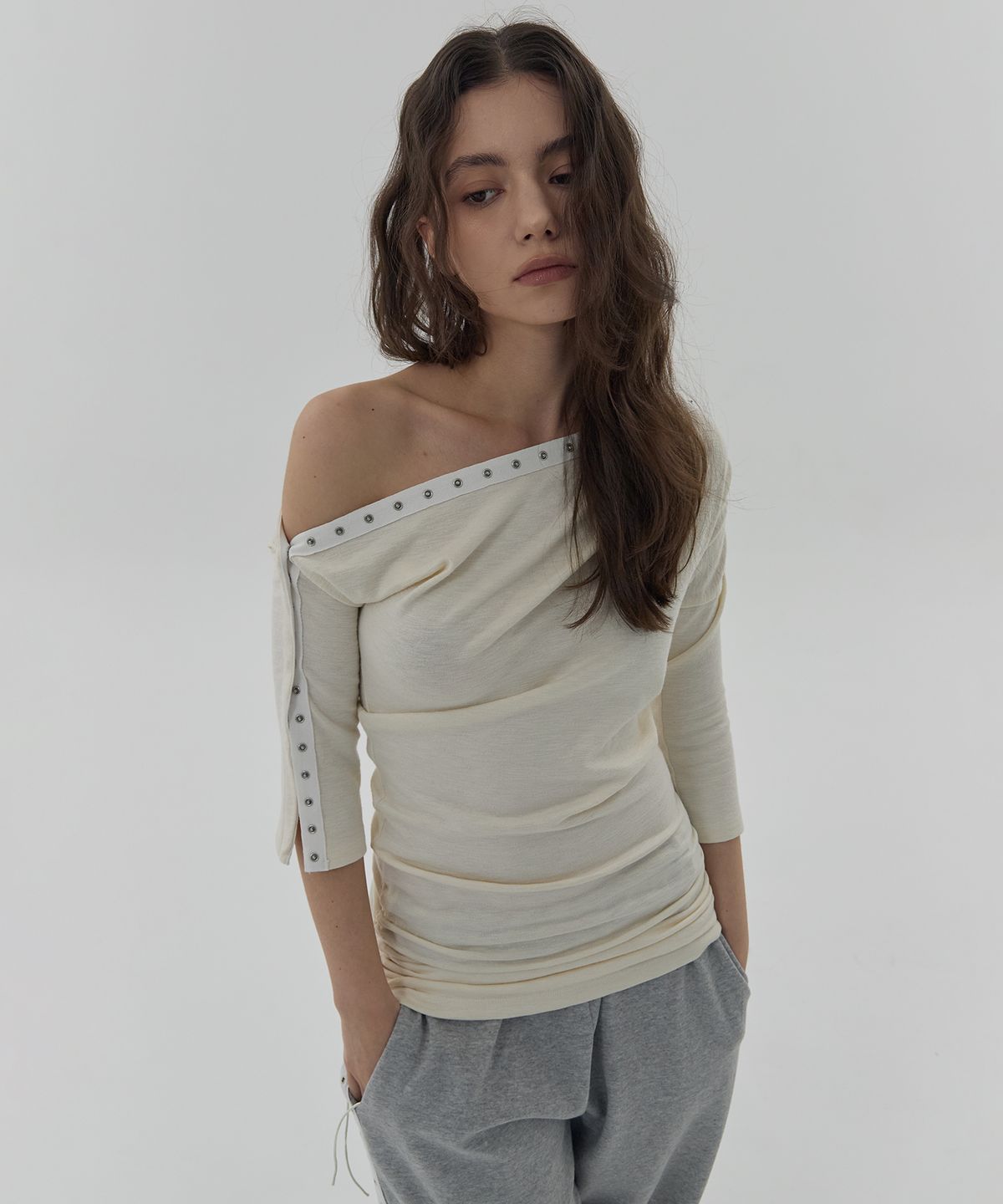 디어스토커(DEARSTALKER) KANA SNAP OFF-SHOULDER ONE PIECE - CREAM