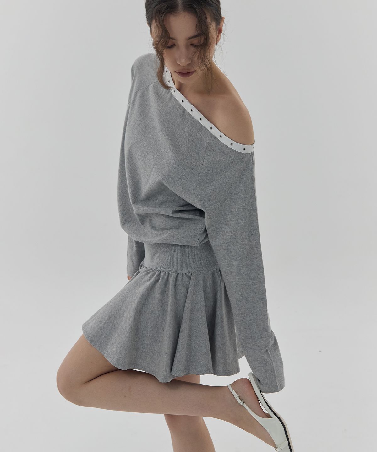 디어스토커(DEARSTALKER) GEN EYELET ONE OFF-SHOULER DRESS - GREY