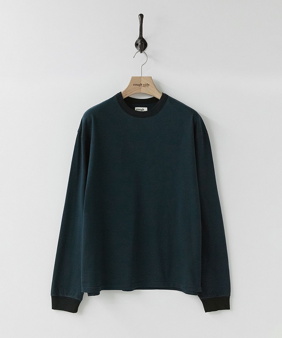 러프사이드(ROUGHSIDE) Fine Stripe Long Sleeve Dark Blue