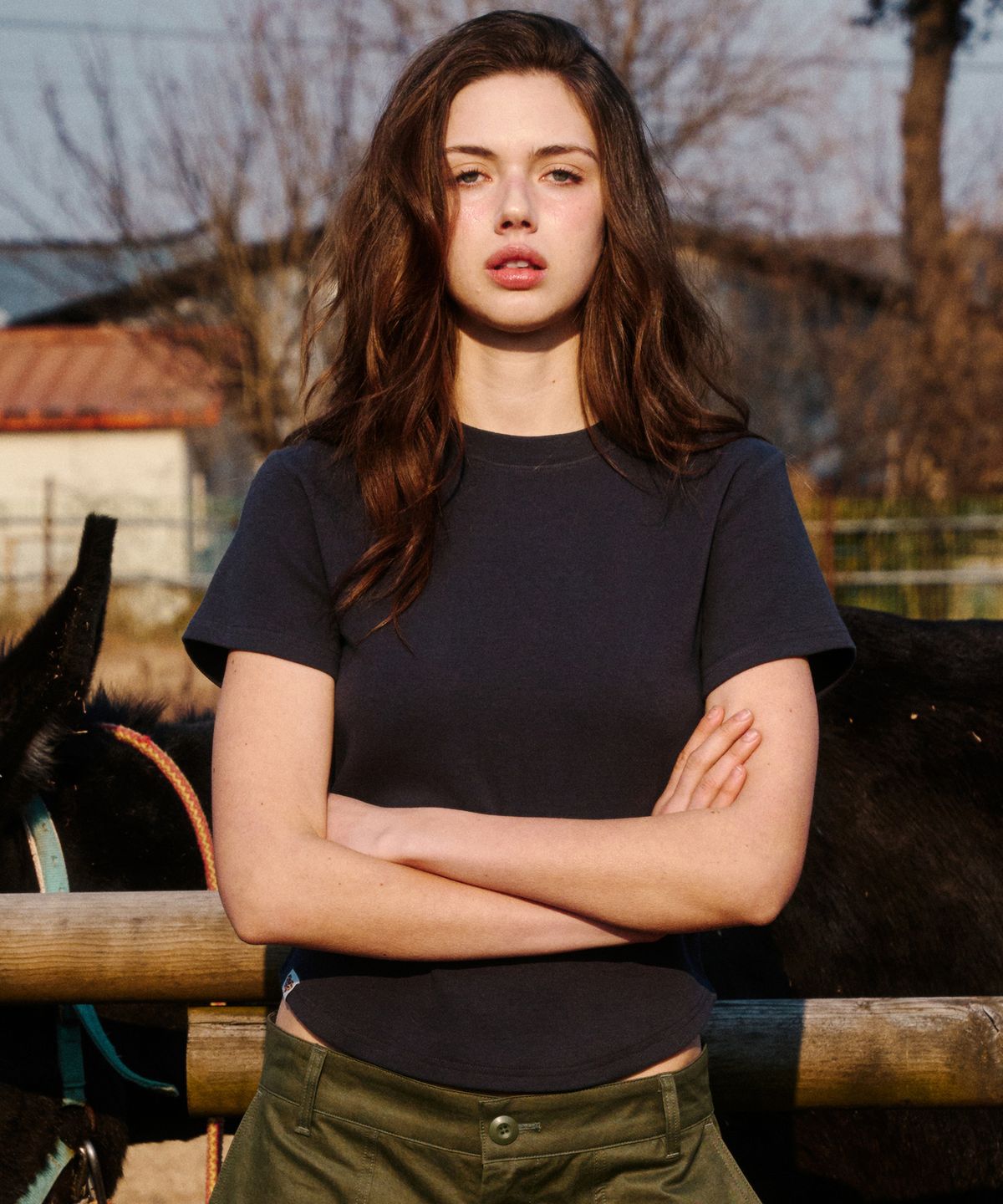 에르에르(ERER) Logo Label Short-sleeved T-shirt Charcoal