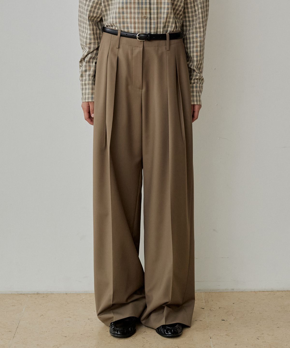 아티드(ARTID) 투턱 와이드 슬랙스_CAMEL BEIGE