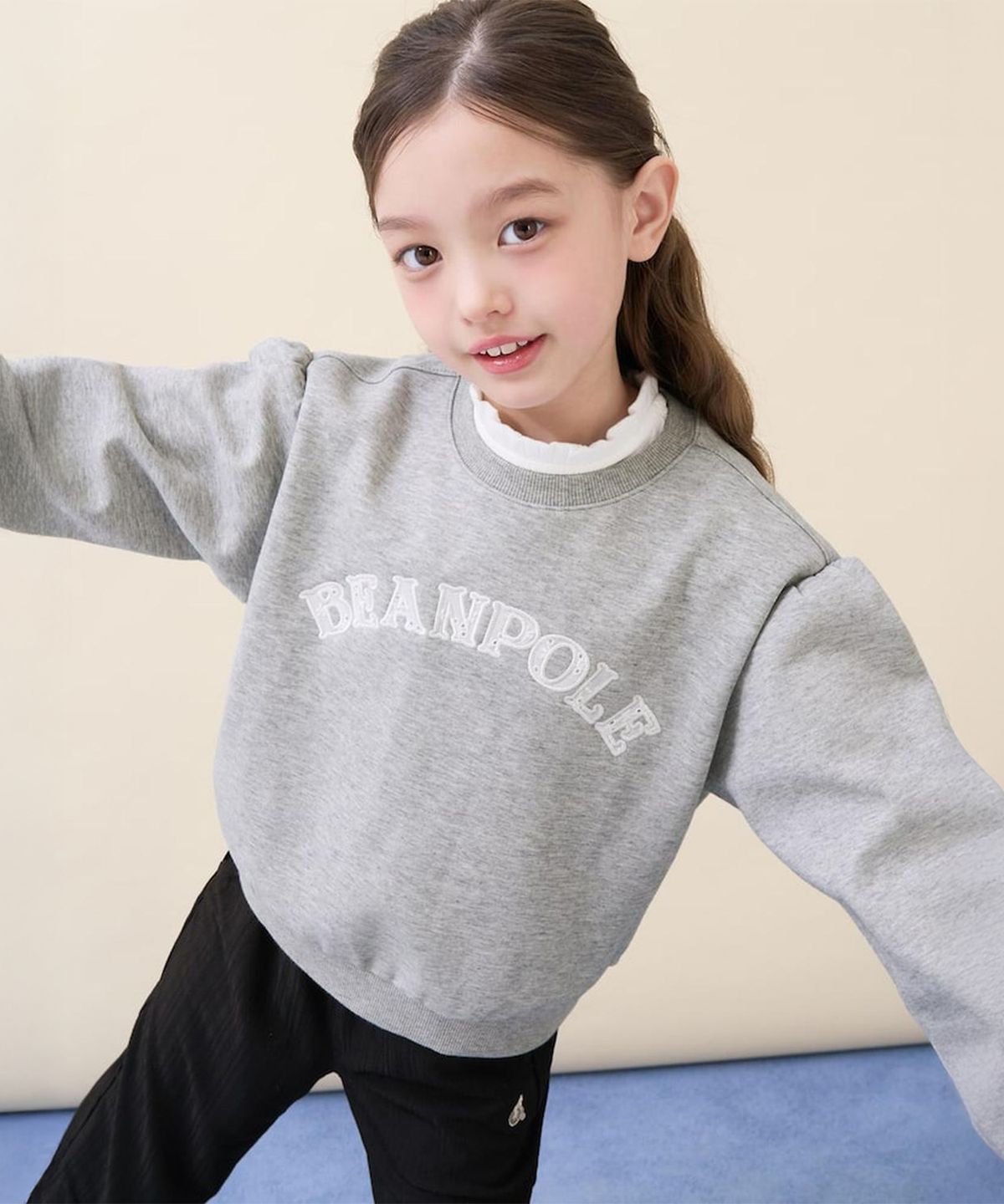 빈폴 키즈(BEANPOLE KIDS) 여아 빅 로고 포인트 스웨트 셔츠  그레이 (BI6141G083)