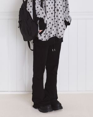 에센셜 부츠컷 스웻팬츠 블랙