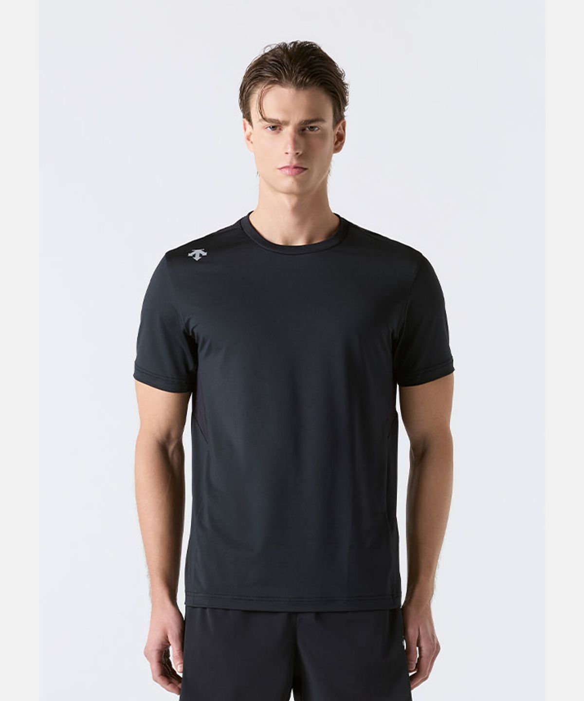 데상트(DESCENTE) 러닝 배색 반팔 티셔츠 블랙 SR123RTS22