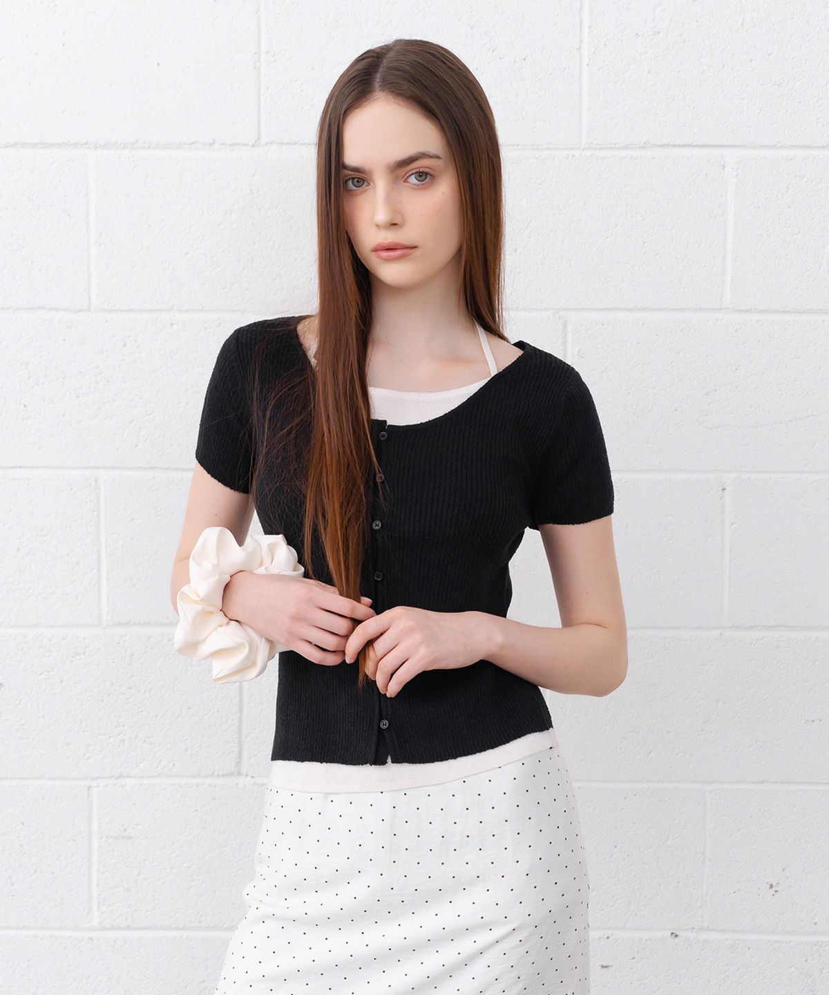 미쏘(MIXXO) 홀터넥 레이어드 반팔 가디건_MIWCKG420T