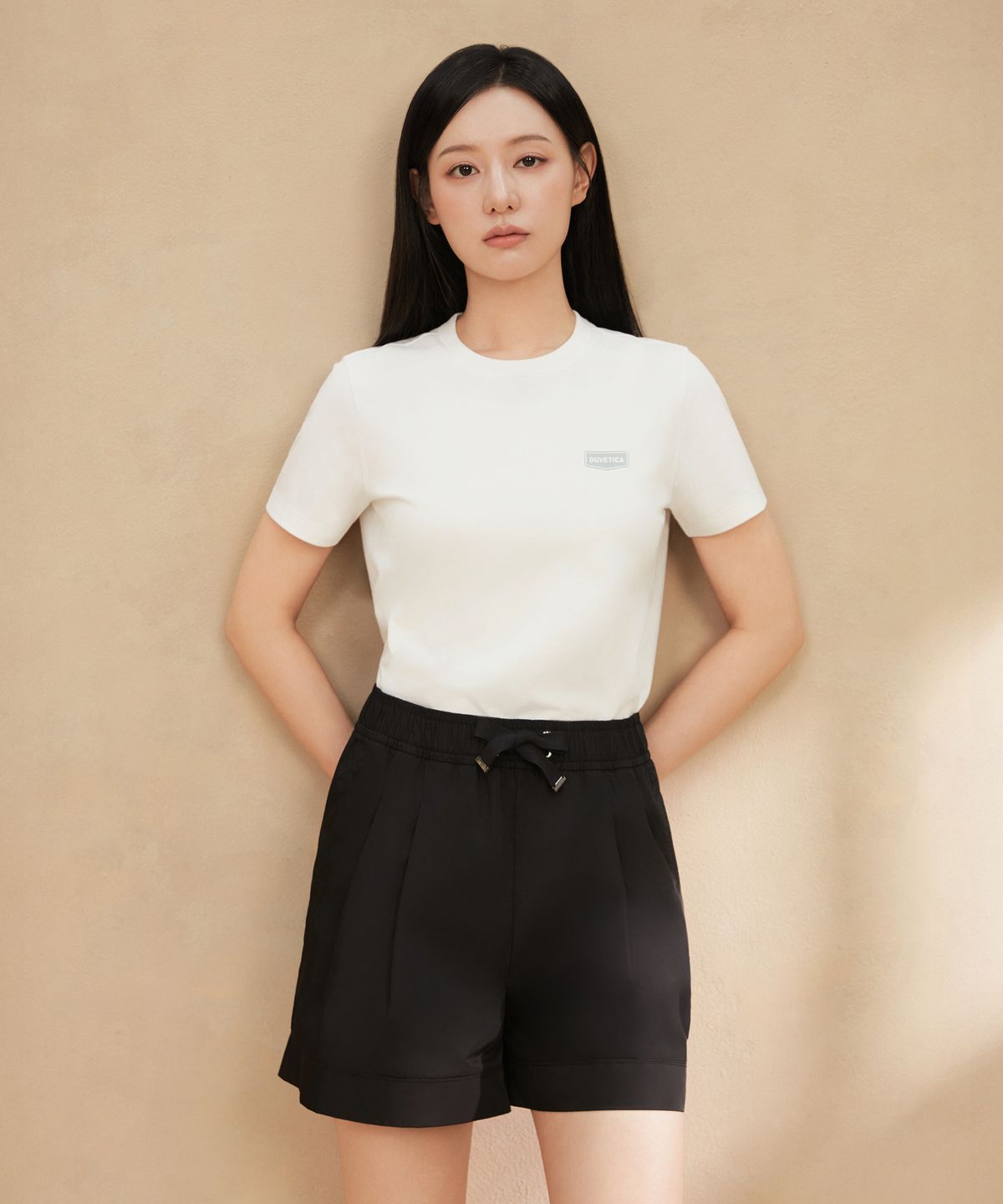 듀베티카(DUVETICA) 메시나(라이트 아이보리)(여성 반팔티셔츠)