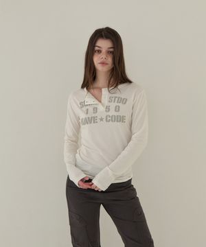 헨리넥 버튼 롱슬리브 (아이보리)