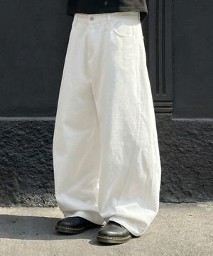 트위스트 커브드 코튼 팬츠[화이트]