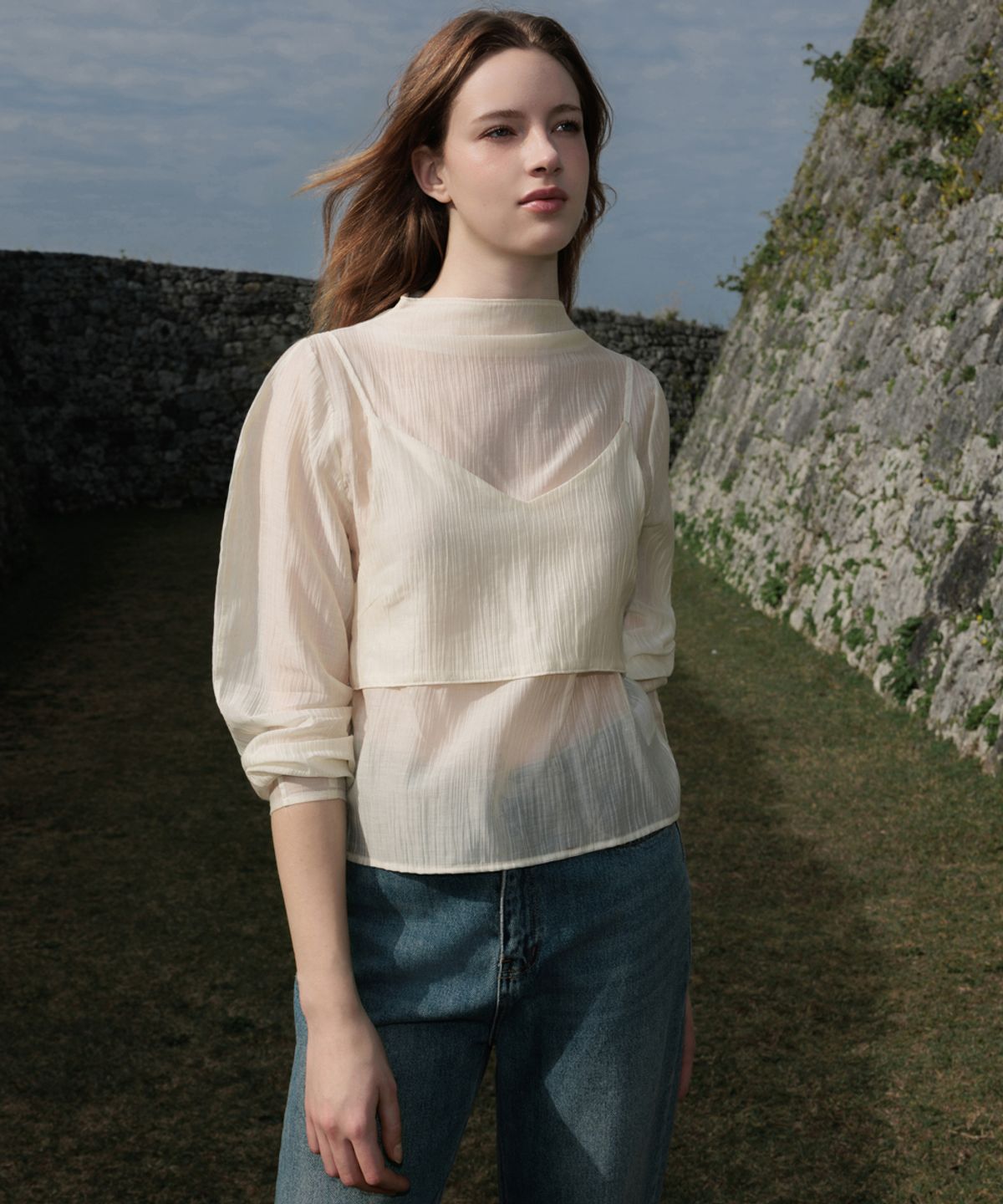 드헤베(DEHEVE) High-Neck Bustier Blouse [Butter]
