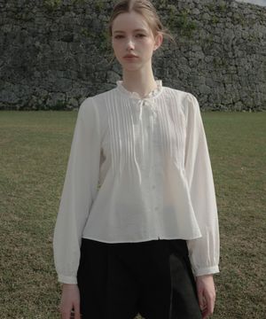 Ribbon Ruffle Blouse [Ivory]