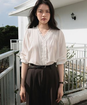 Frill Pintuck Blouse [Ivory]