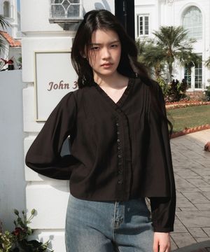 Frill Pintuck Blouse [Black]