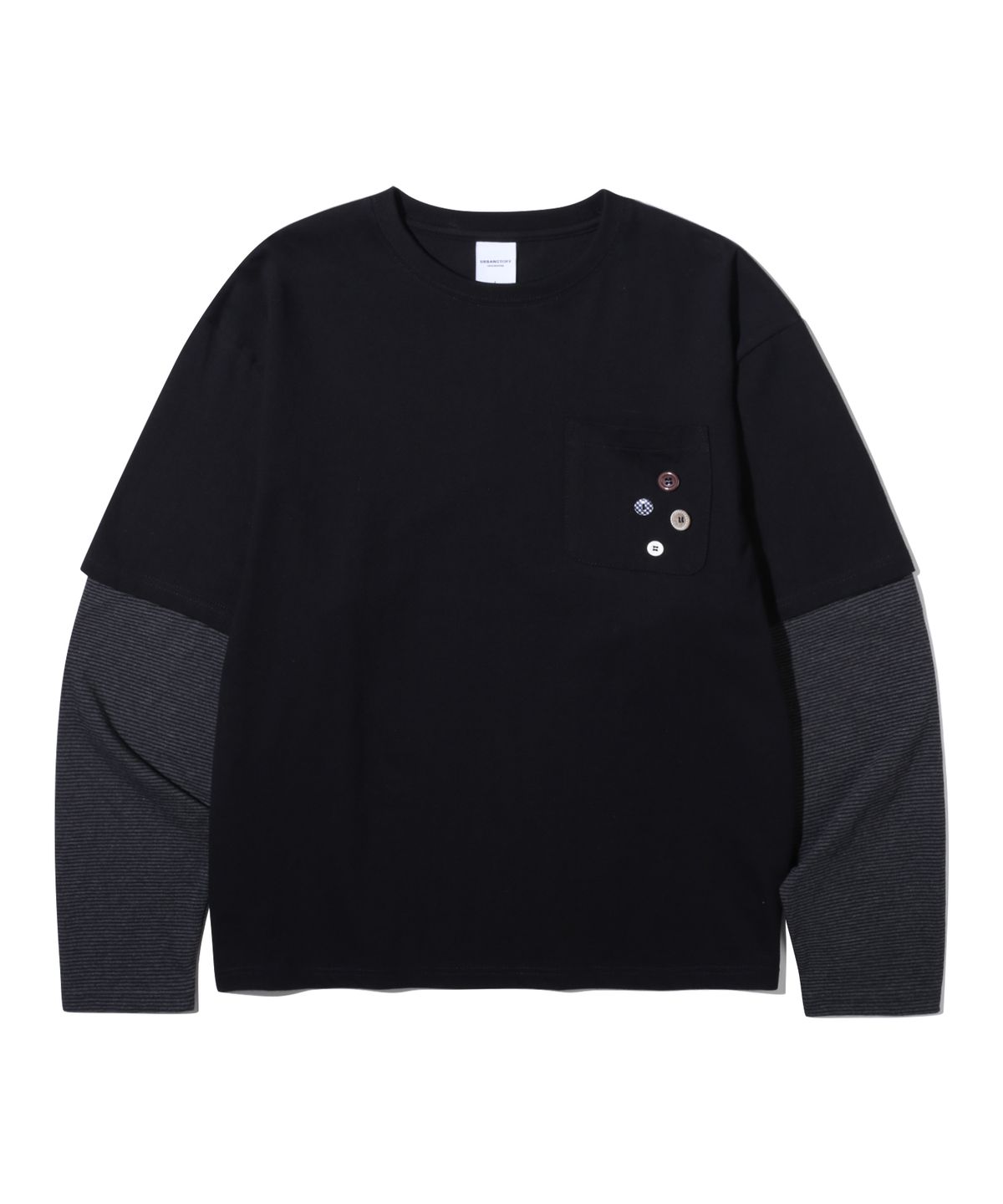 어반스터프(URBANSTOFF) 버튼 뱃지 레이어드 롱슬리브 (블랙)