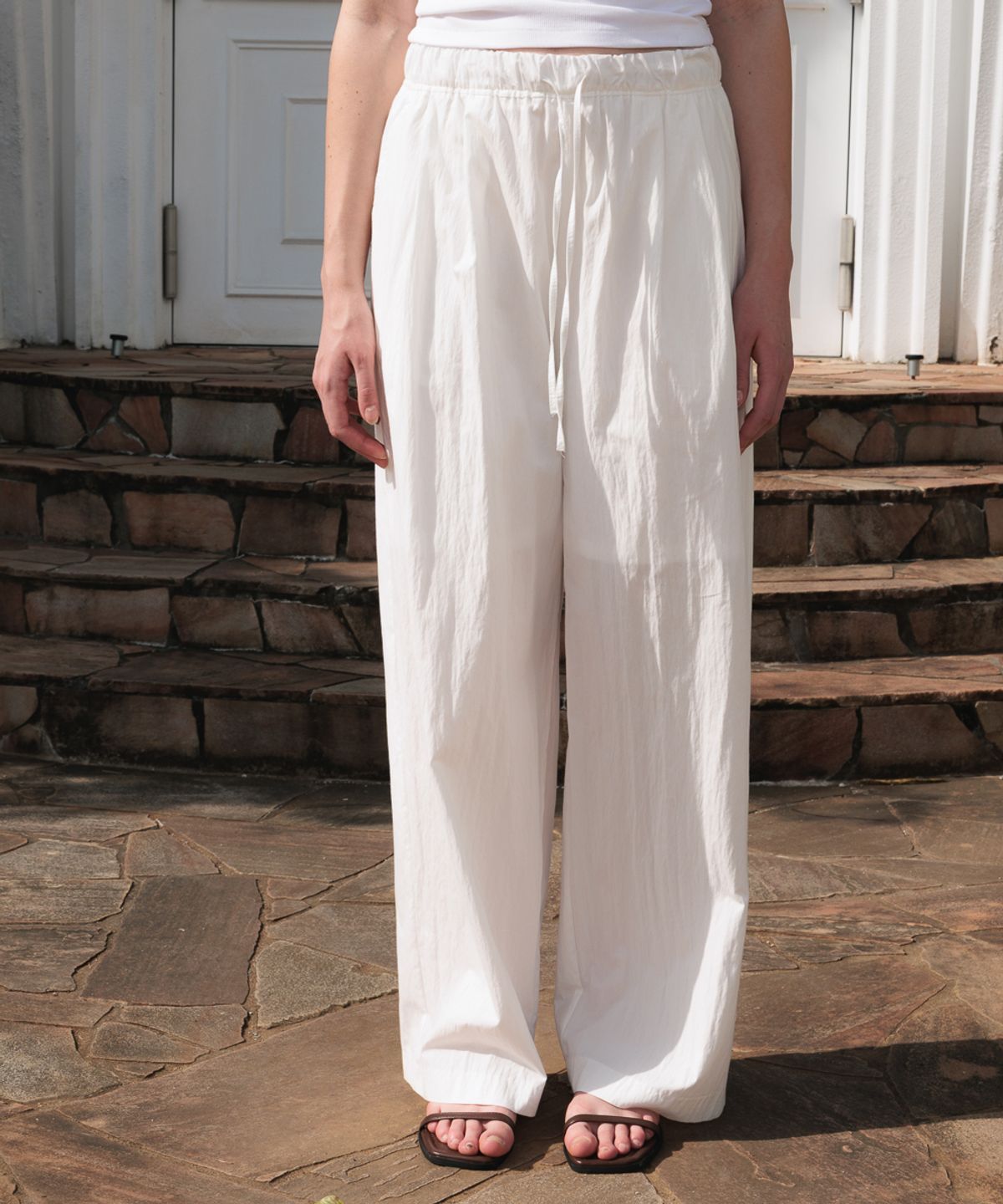 드헤베(DEHEVE) String Pintuck Wide Pants [White]