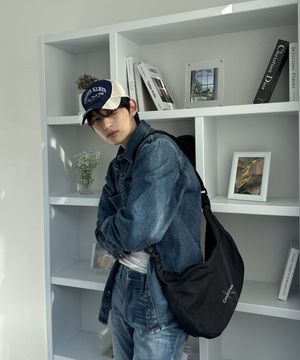 볼드 로고 나일론 슬링 4D3414G UB1