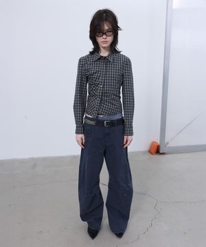 ASYMMETRIC BUTTON SHIRT (NAVY)