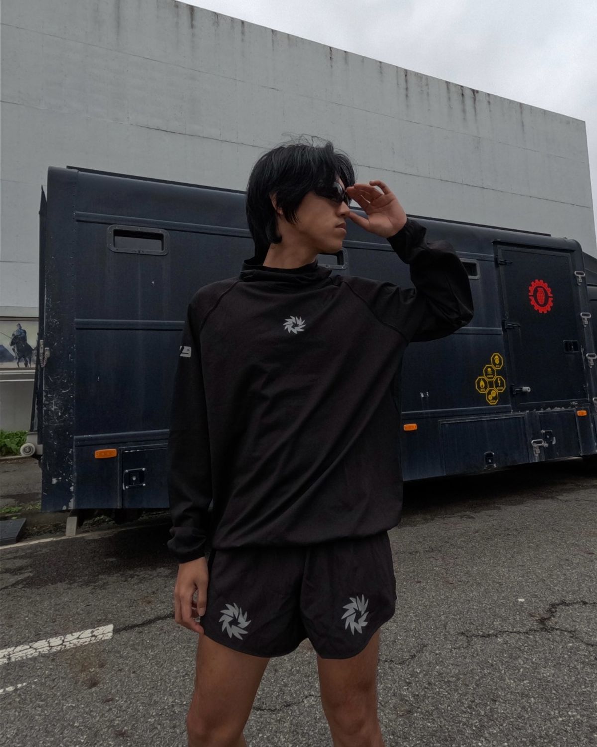 베르브리스(VERBLESS) 219 시어서커 윈드밀 후디 (black)