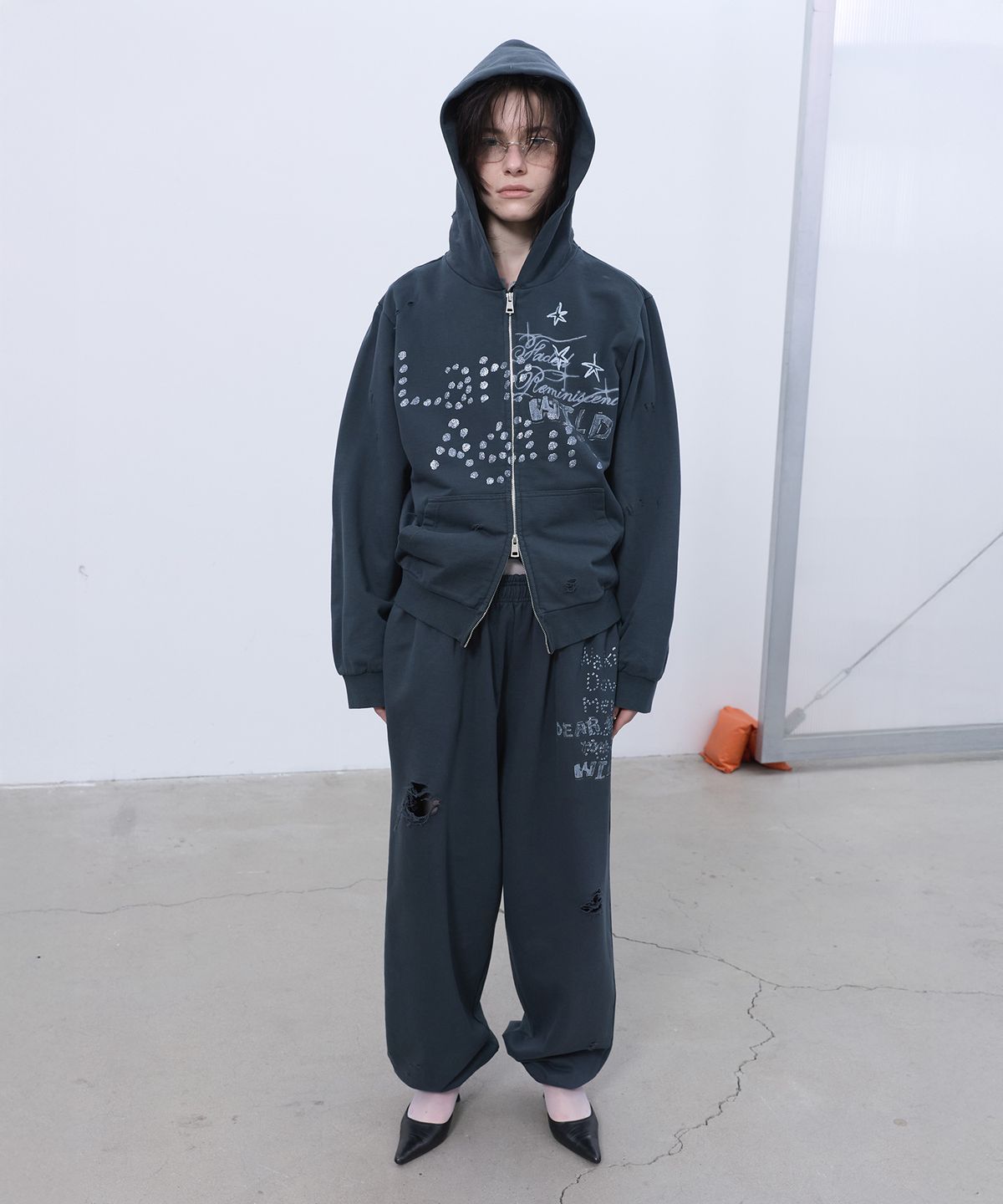 엘씨디씨티엠(LCDC™) PRINTED HOOD ZIP-UP (GREY)