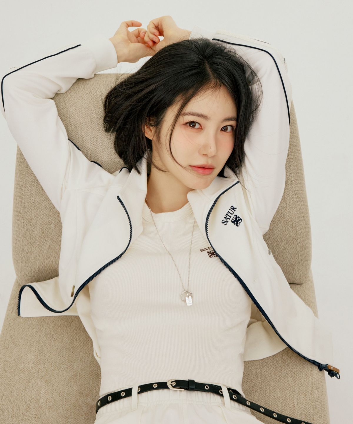 세터(SATUR) 아일렛 버클 벨트 블랙