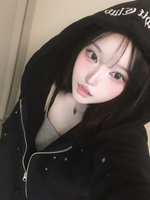 스터드 써저리 후드집업_블랙