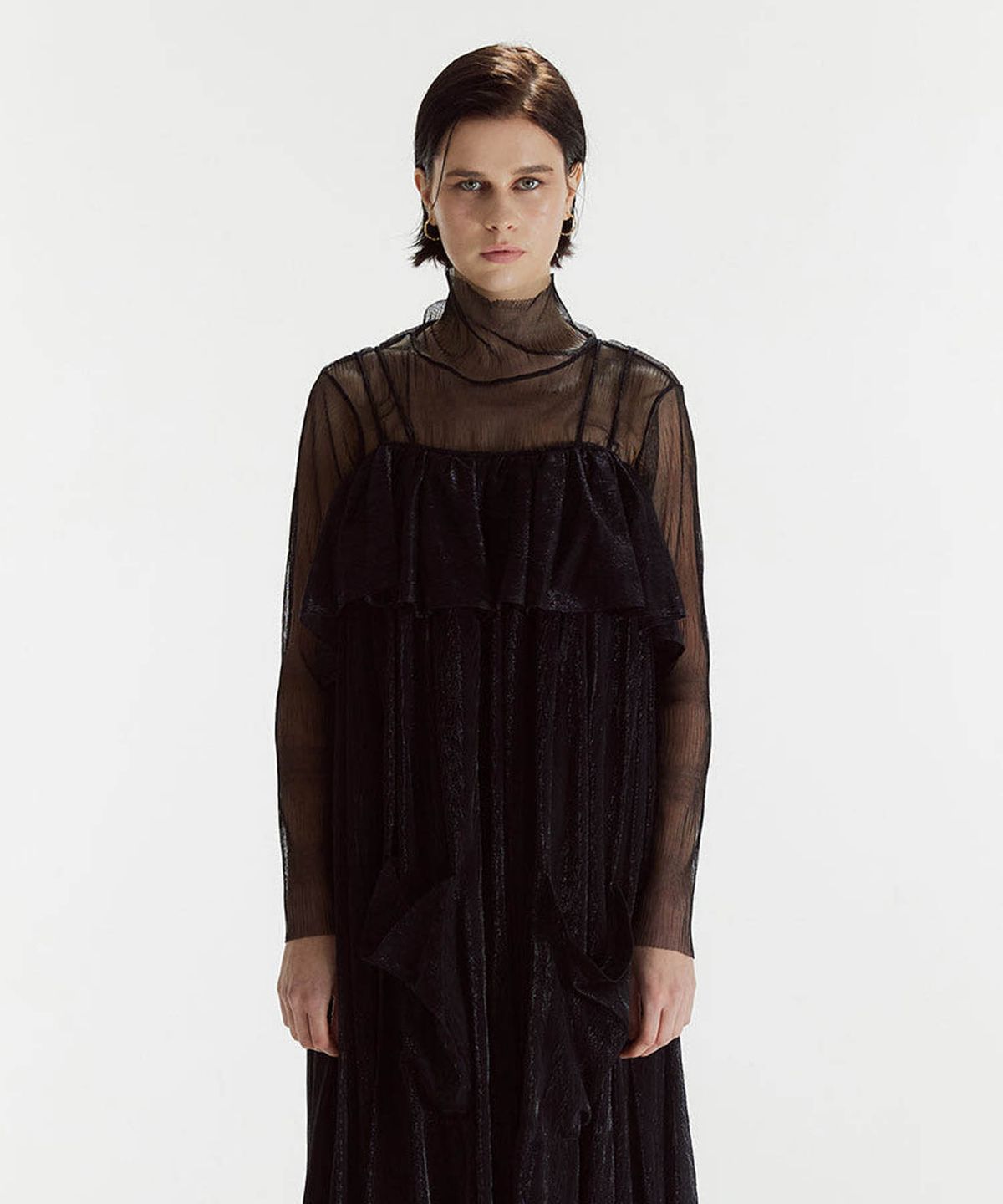 티백(TIBAEG) SHEER PLEATS LACE TOP BK 시어 플리츠 레이스탑 블랙