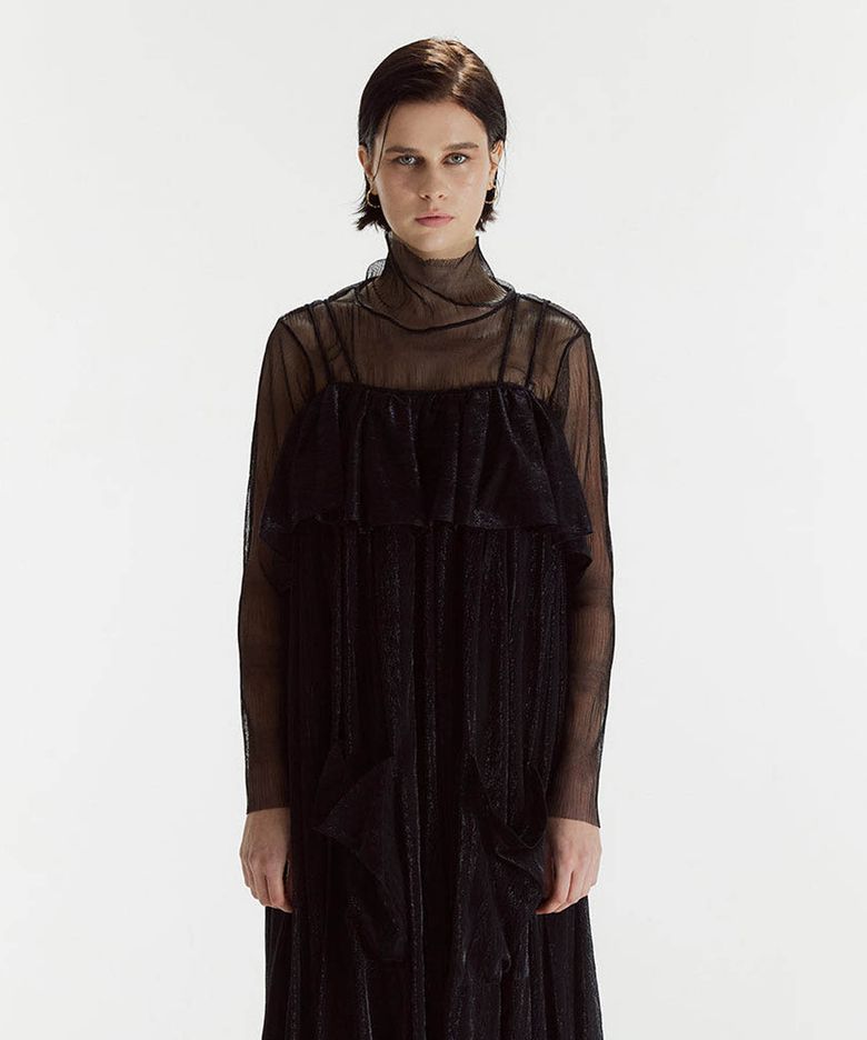 SHEER PLEATS LACE TOP BK 시어 플리츠 레이스탑 블랙