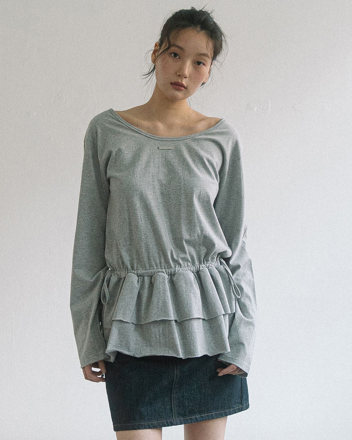 해비즘(HAVISM) DOUBLE FRILL L/S TEE(GREY)