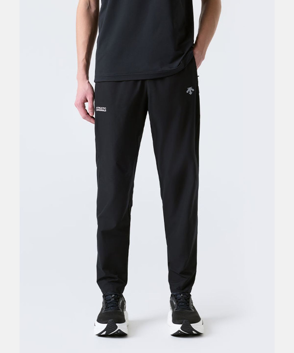 데상트(DESCENTE) 러닝 터프 에센셜 팬츠 블랙 SR123RPT21