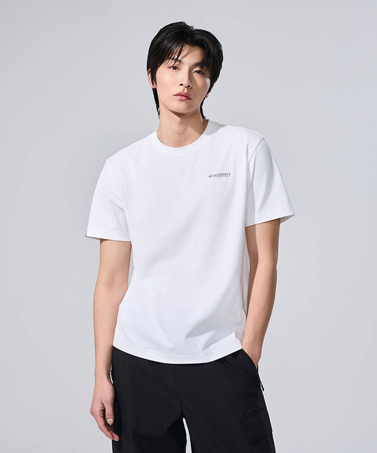 디스커버리 익스페디션(DISCOVERY EXPEDITION) 남성 에버딘 스몰로고 반팔티셔츠 (WHITE)