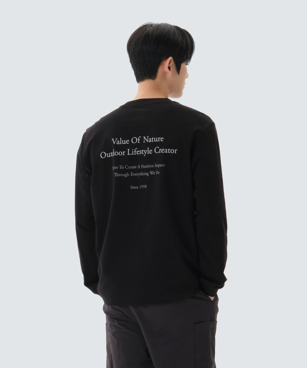 스노우피크 어패럴(SNOWPEAK APPAREL) 소로나 레터링 긴팔 티셔츠 (S26SUFTL62) Black