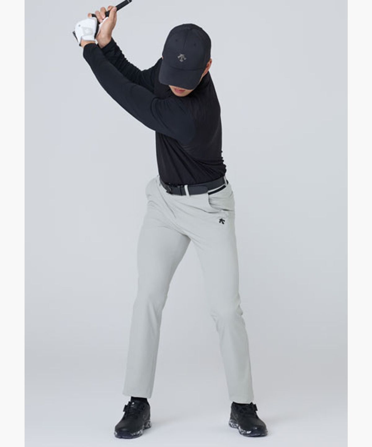 데상트 골프(DESCENTE GOLF) 남성 니트 배색 슬림핏 팬츠  DR12MFPT24